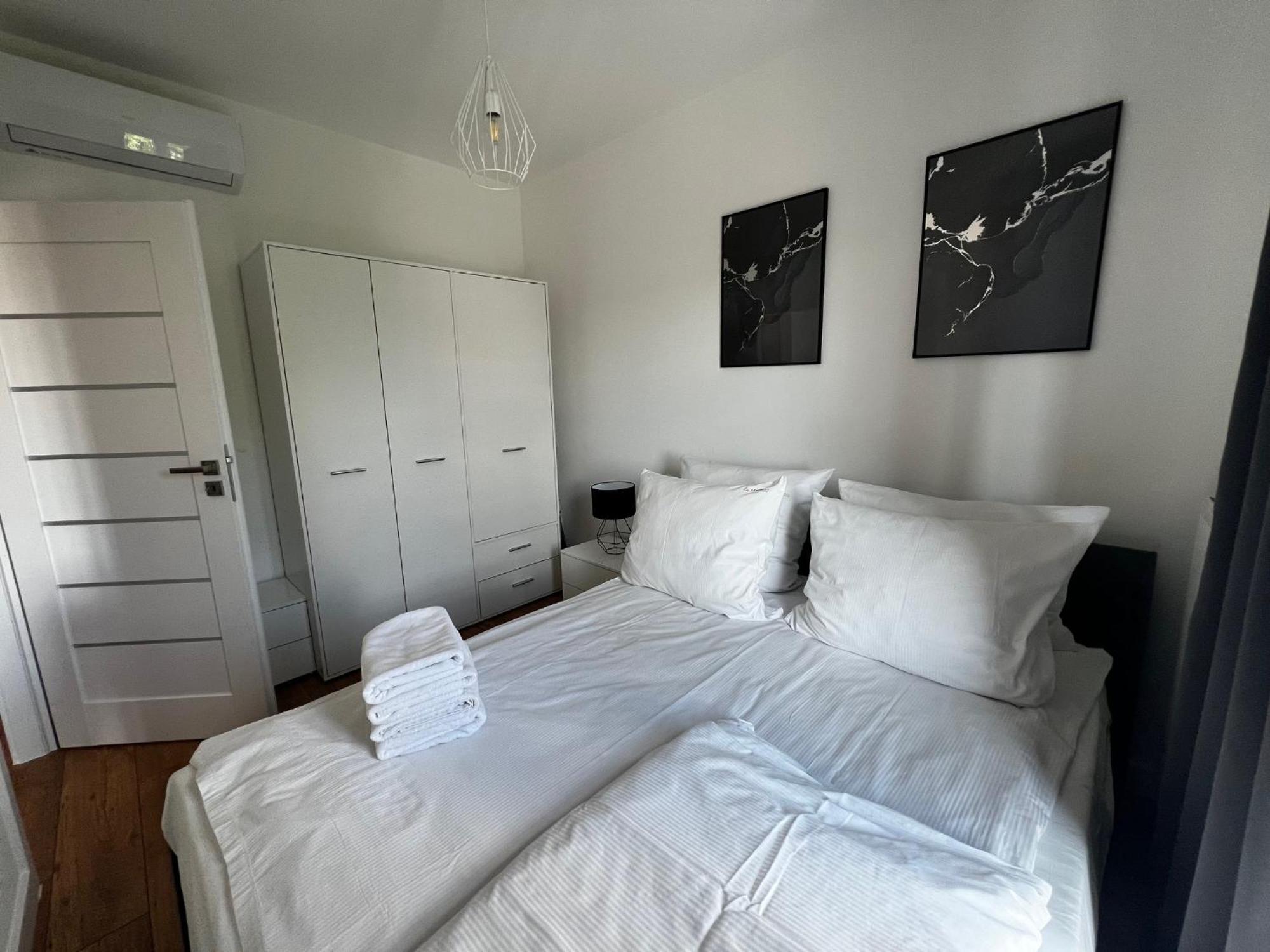 Aboutartapartments - By The River Wroclaw Ngoại thất bức ảnh